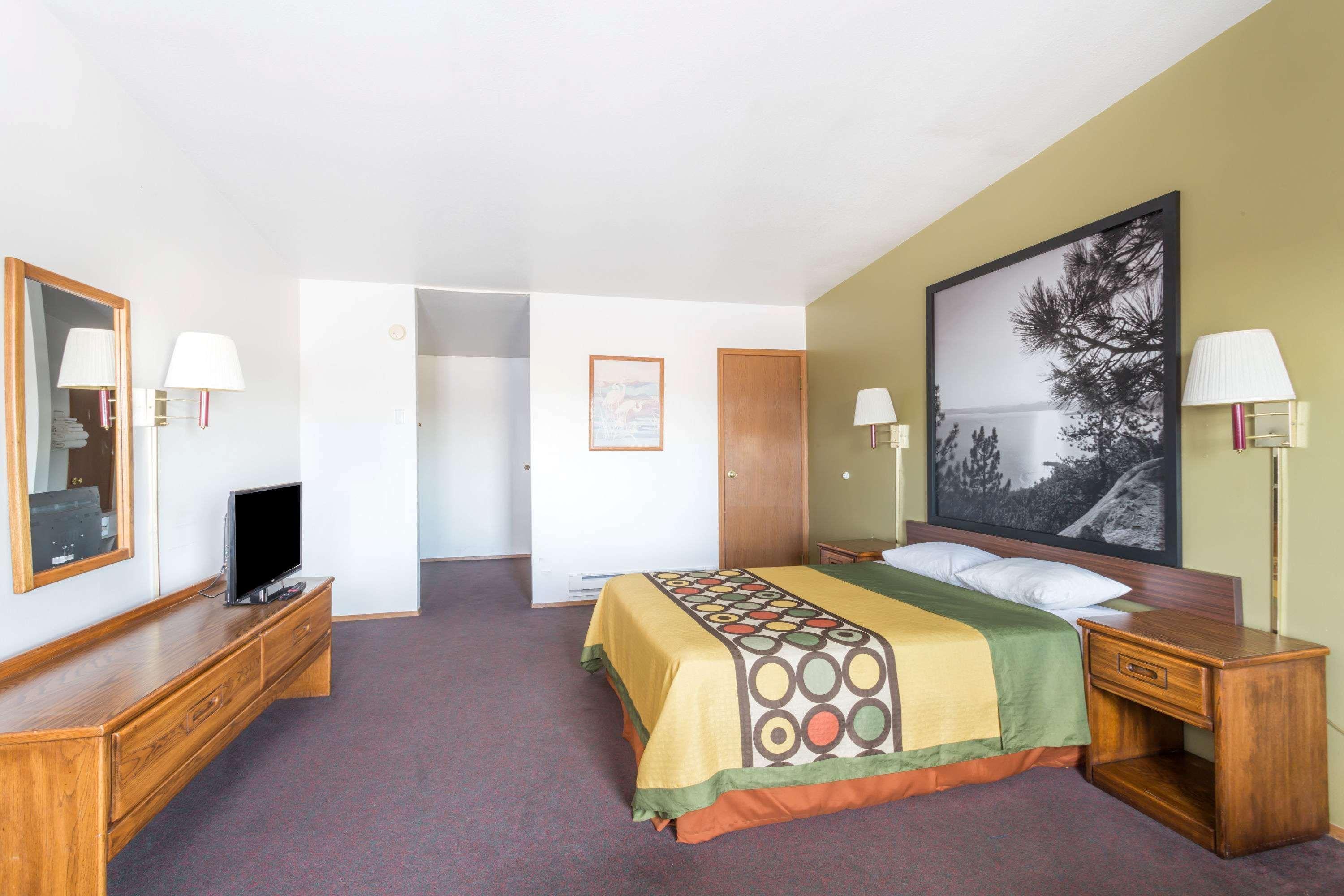 Super 8 By Wyndham Wells Hotel Kültér fotó