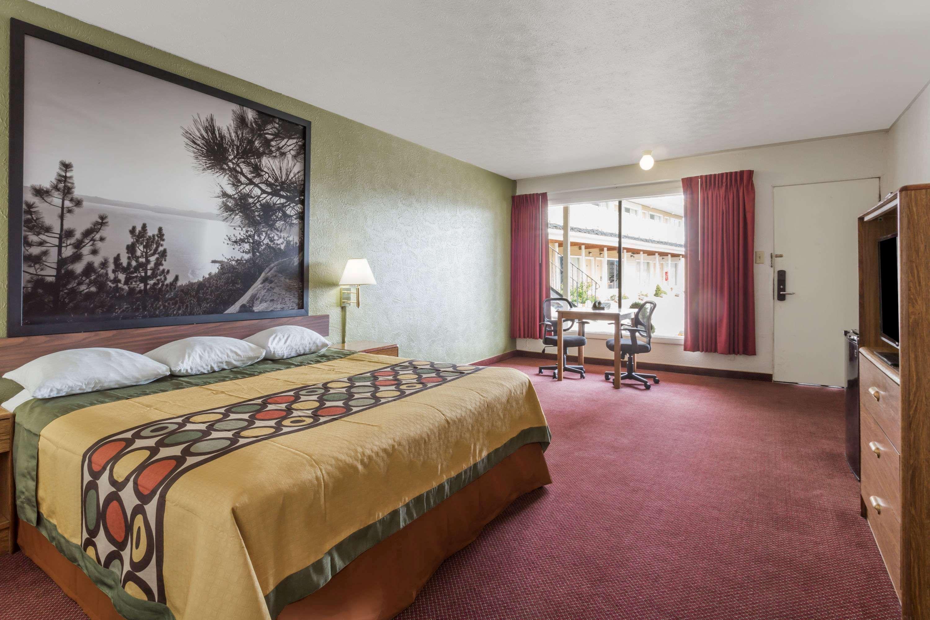 Super 8 By Wyndham Wells Hotel Kültér fotó