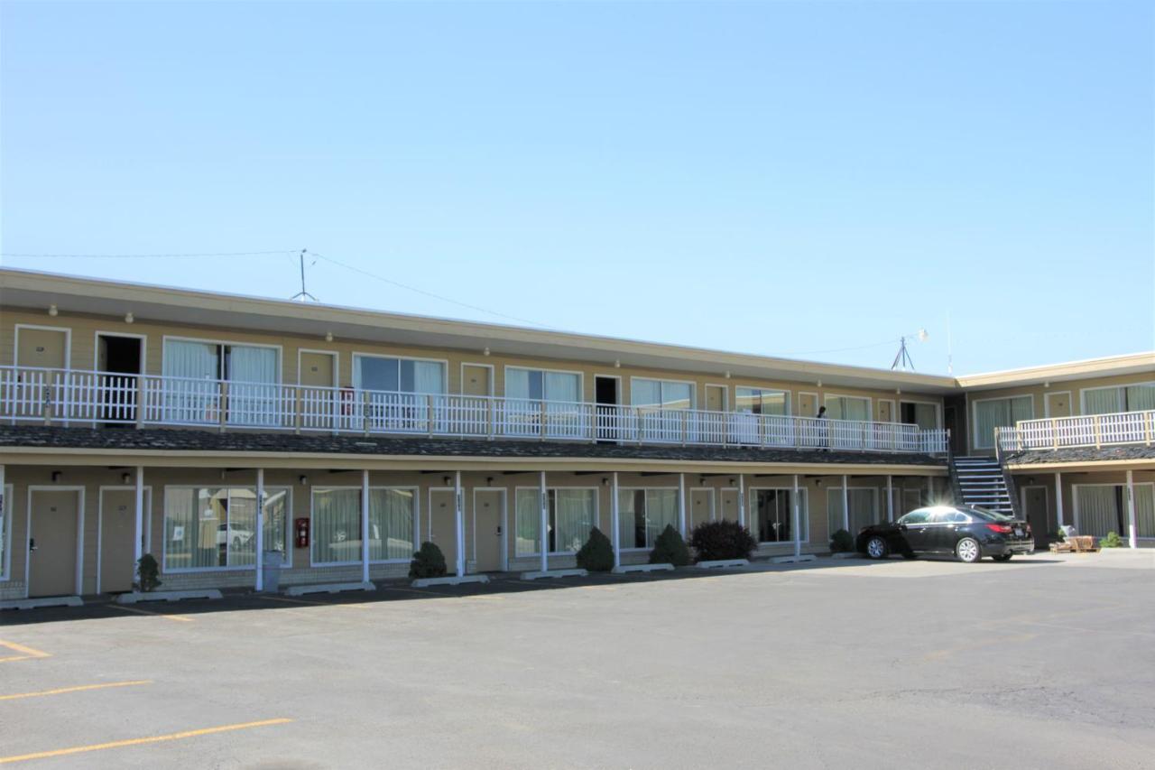 Super 8 By Wyndham Wells Hotel Kültér fotó